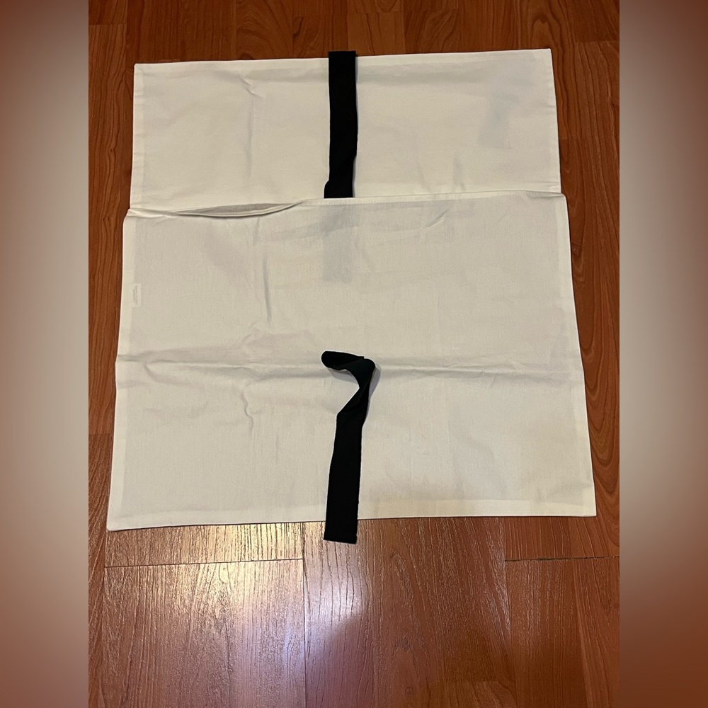 CHANEL Ivory Bag with Black Lettering - Picture 4 of 4